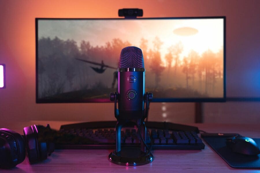 How to Choose a Microphone for Streaming: Types and Criteria